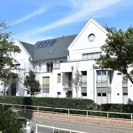 Apartment Mit Neuen Und Sehr Hochwertigen In Zentraler Lage In *