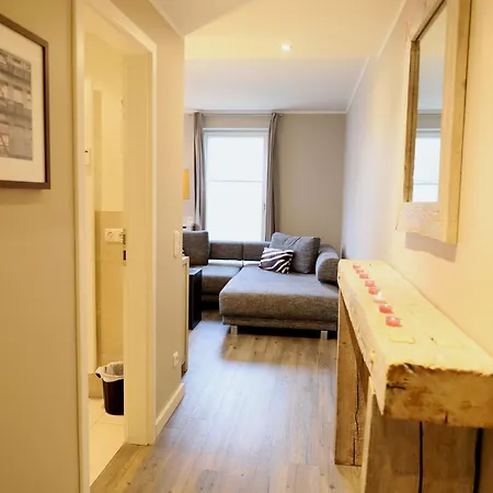 Appartement Mit Neuen Und Sehr Hochwertigen In Zentraler Lage In